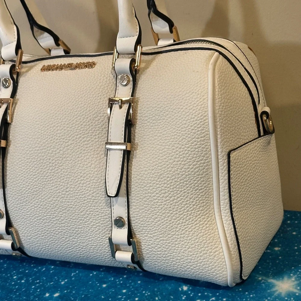 Michael Kors White bedord legacy purse with strap